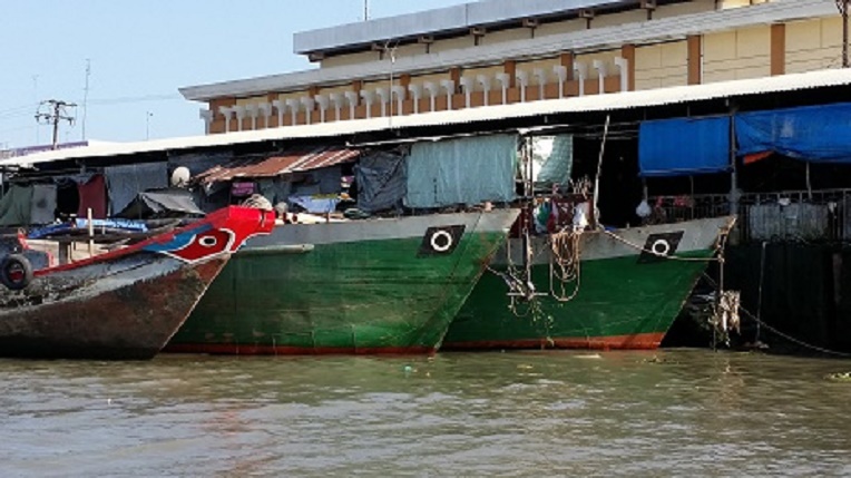 Mekong Boat2